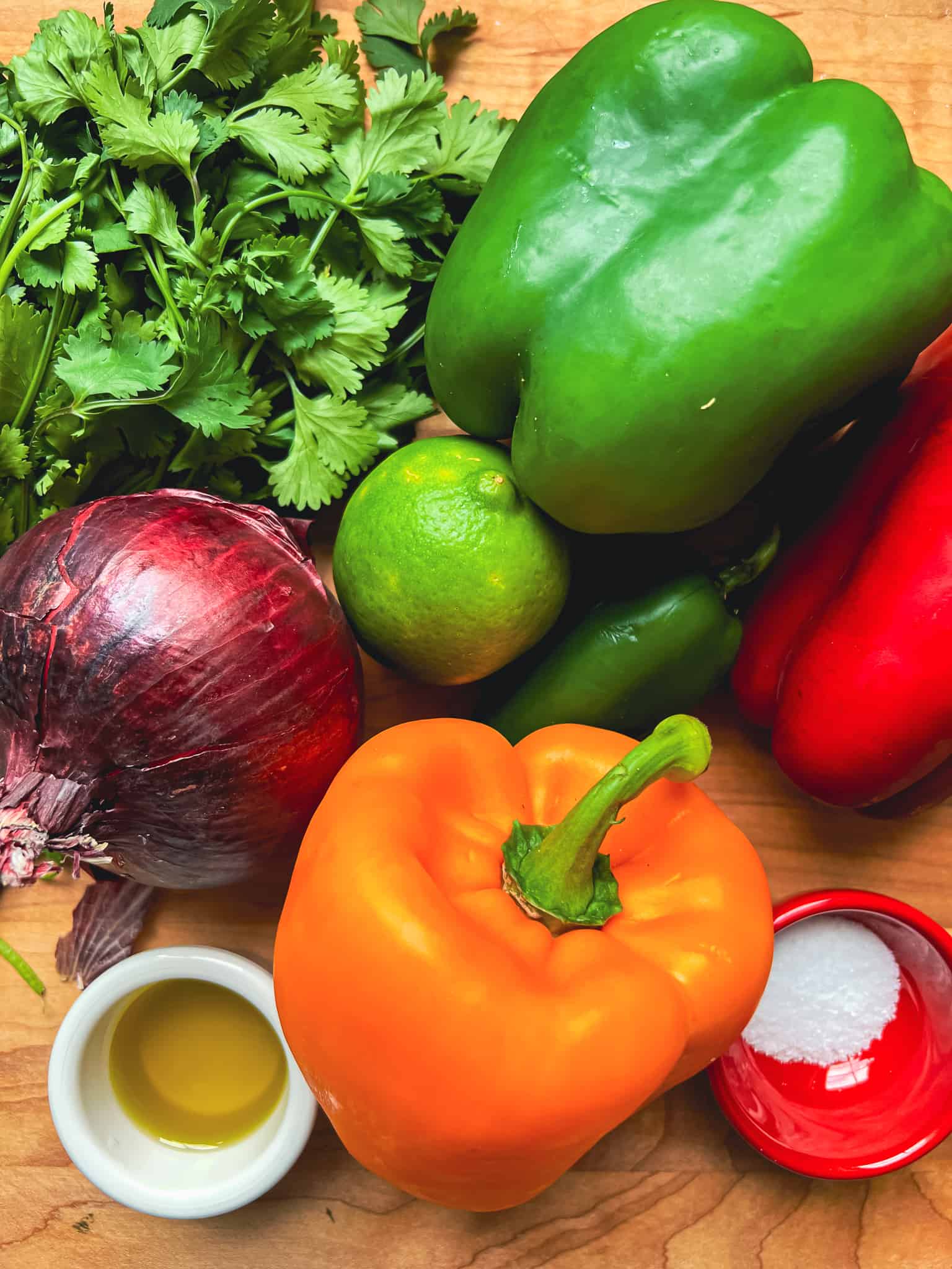 https://onthebias.nyc/wp-content/uploads/2022/08/Bell-Pepper-Salad-Recipe-ingredients.jpg